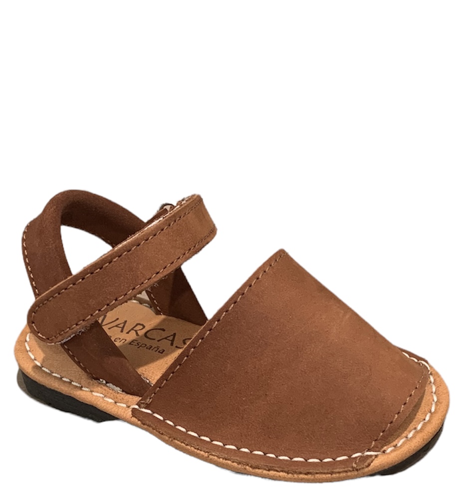 Menorquina en nobuck marron con velcro