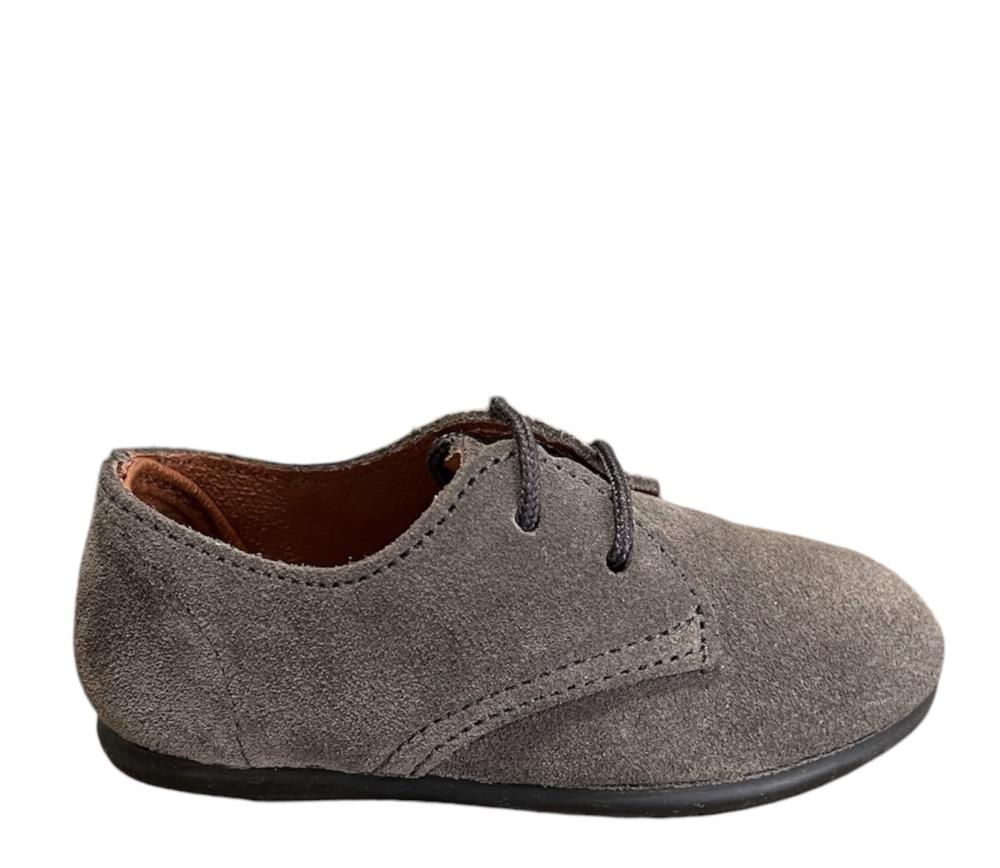 Zapato de piel serraje gris con cordones CHUCHES